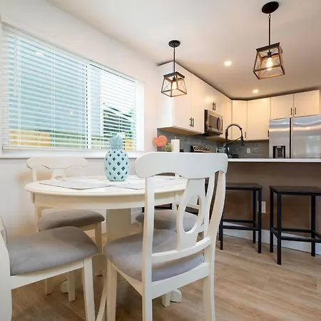 Be A Nomad - Stunning 2-Br Blocks From The Beach Jacksonville Beach Extérieur photo