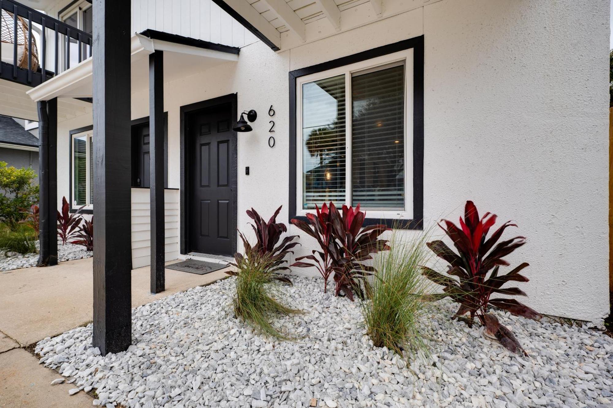 Apartment Be A Nomad - Stunning 2-br Blocks From The *